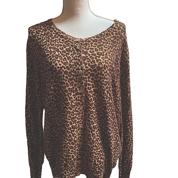 George XXLG Leopard cardigan/sweater. Rayon/Nylon blend. Great condition. - Picture 7 of 13
